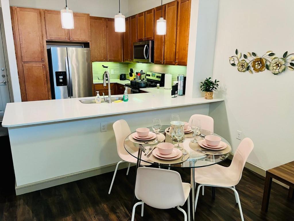 Downtown Apt Free Parking - Pool - Gym - Fully Kitchen Houston Eksteriør bilde