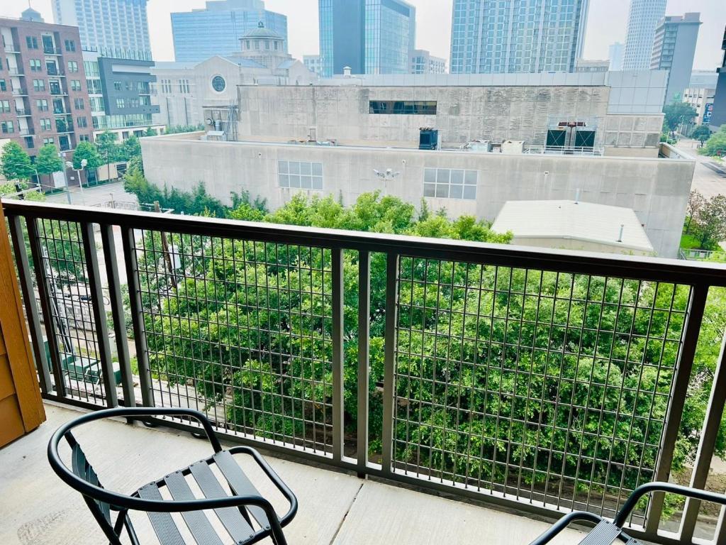 Downtown Apt Free Parking - Pool - Gym - Fully Kitchen Houston Eksteriør bilde